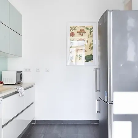 Apartment Plum Guide - Cocoa & Orange *